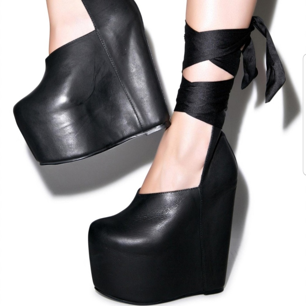 UNIF Black Platform Ribbon Boots